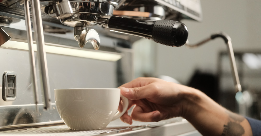 Royal Cup - making espresso.